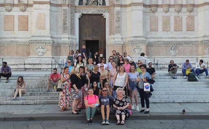 img 8e4c1541cd3e934d405afedec4b3d24c v